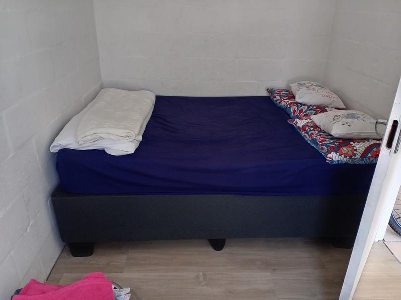 2 Bedroom Property for Sale in Pelikan Park Western Cape